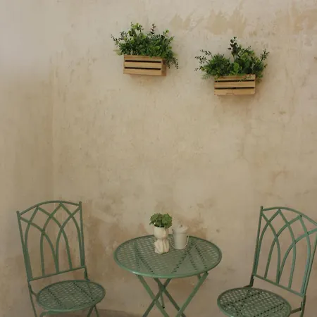 Maison Cherie Nyaraló Parabita